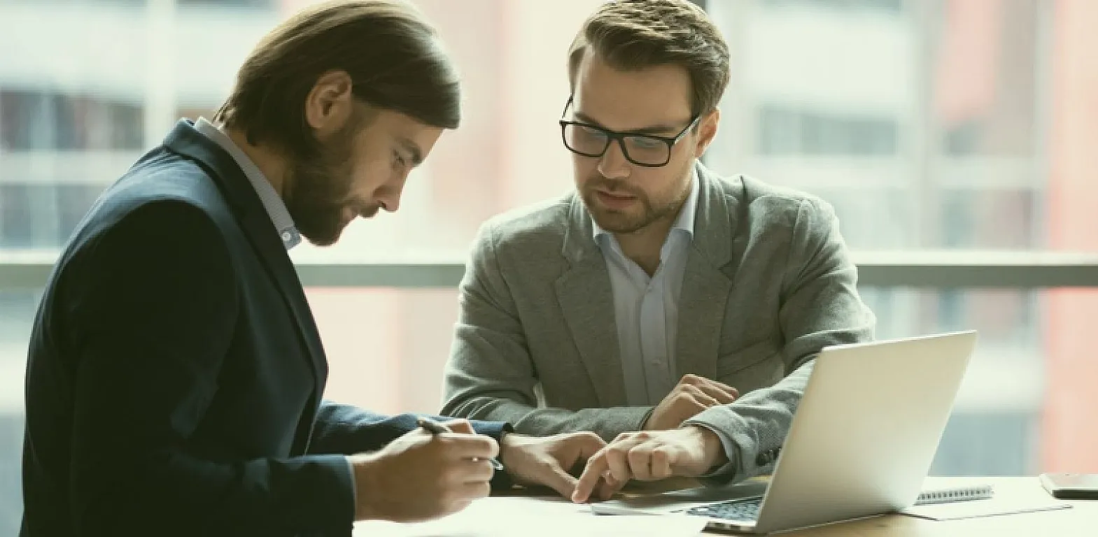 How to Give Constructive Feedback Using Communication Skills